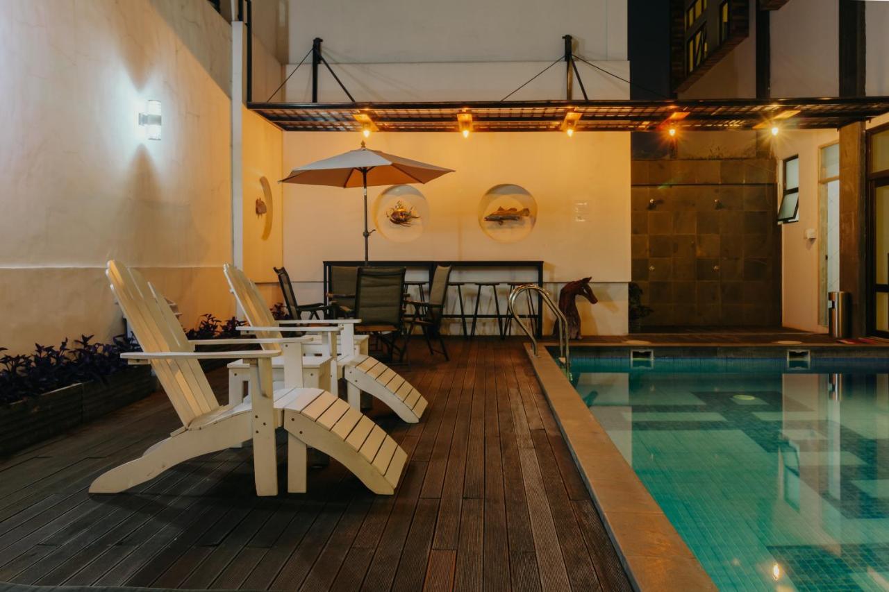 Urbanest Inn House Slipi Джакарта Экстерьер фото