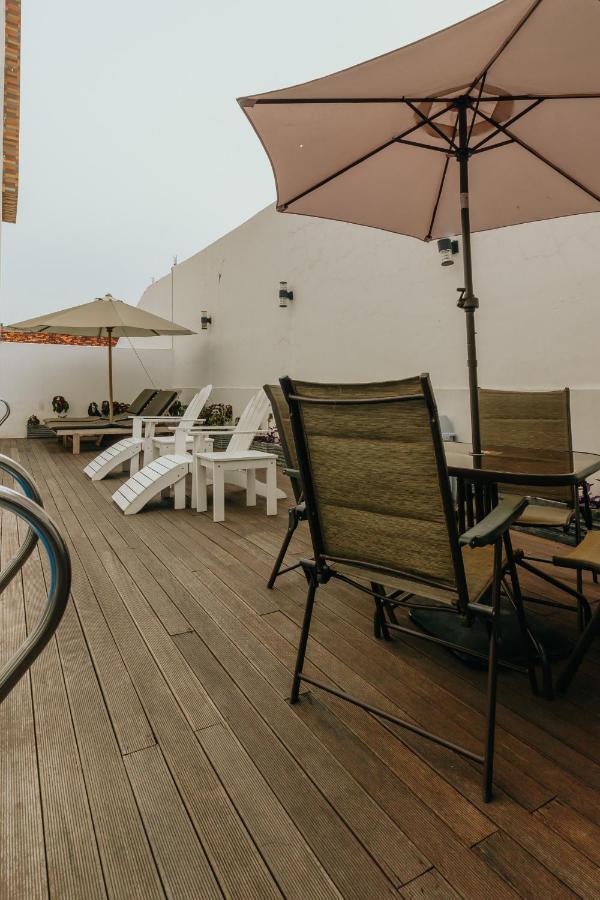 Urbanest Inn House Slipi Джакарта Экстерьер фото