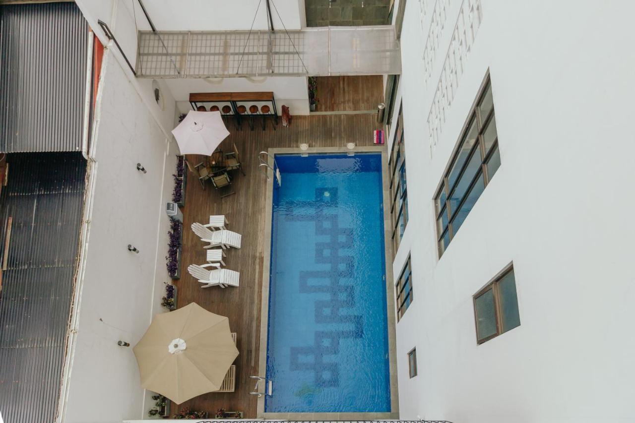 Urbanest Inn House Slipi Джакарта Экстерьер фото